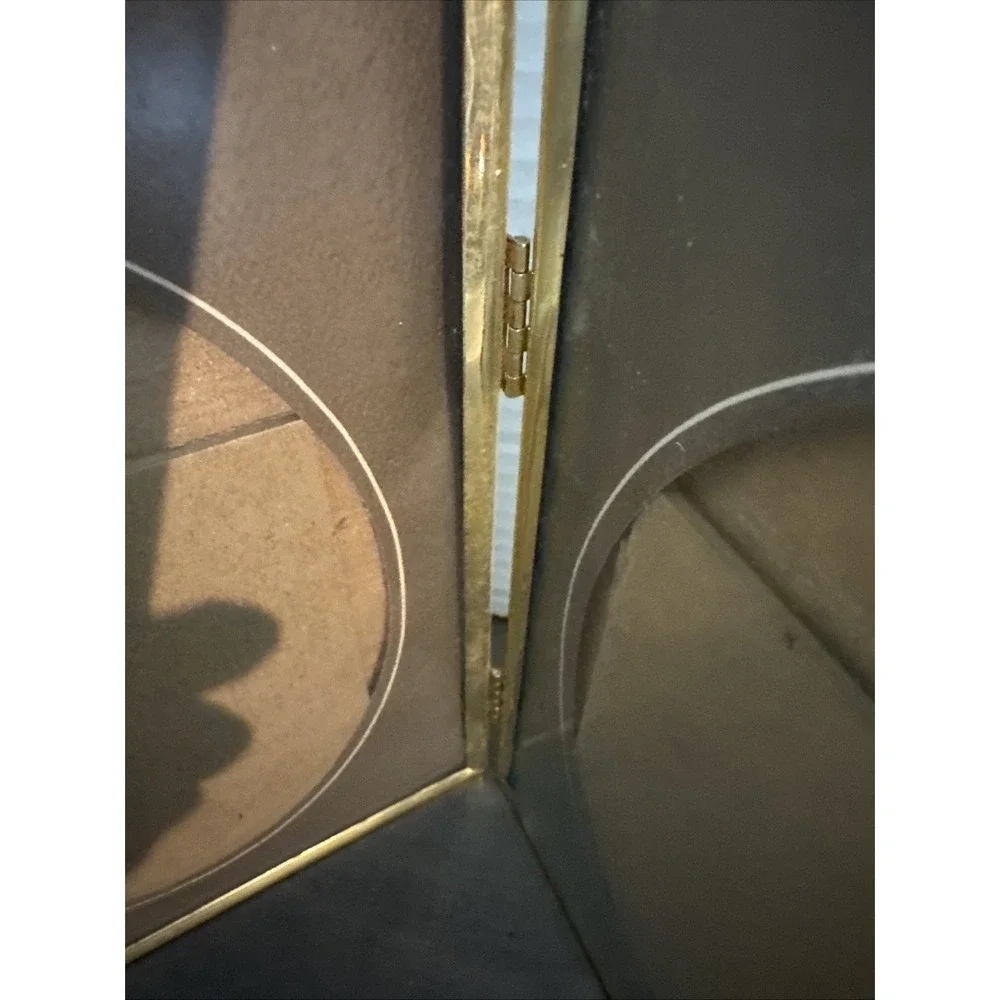 Vtg‎ 70s Brass Standing Double Bifold Picture Frame Oval Matte Gold Tone 5X7